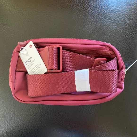 lululemon athletica Bags Lululemon Original Everywhere Belt Bag